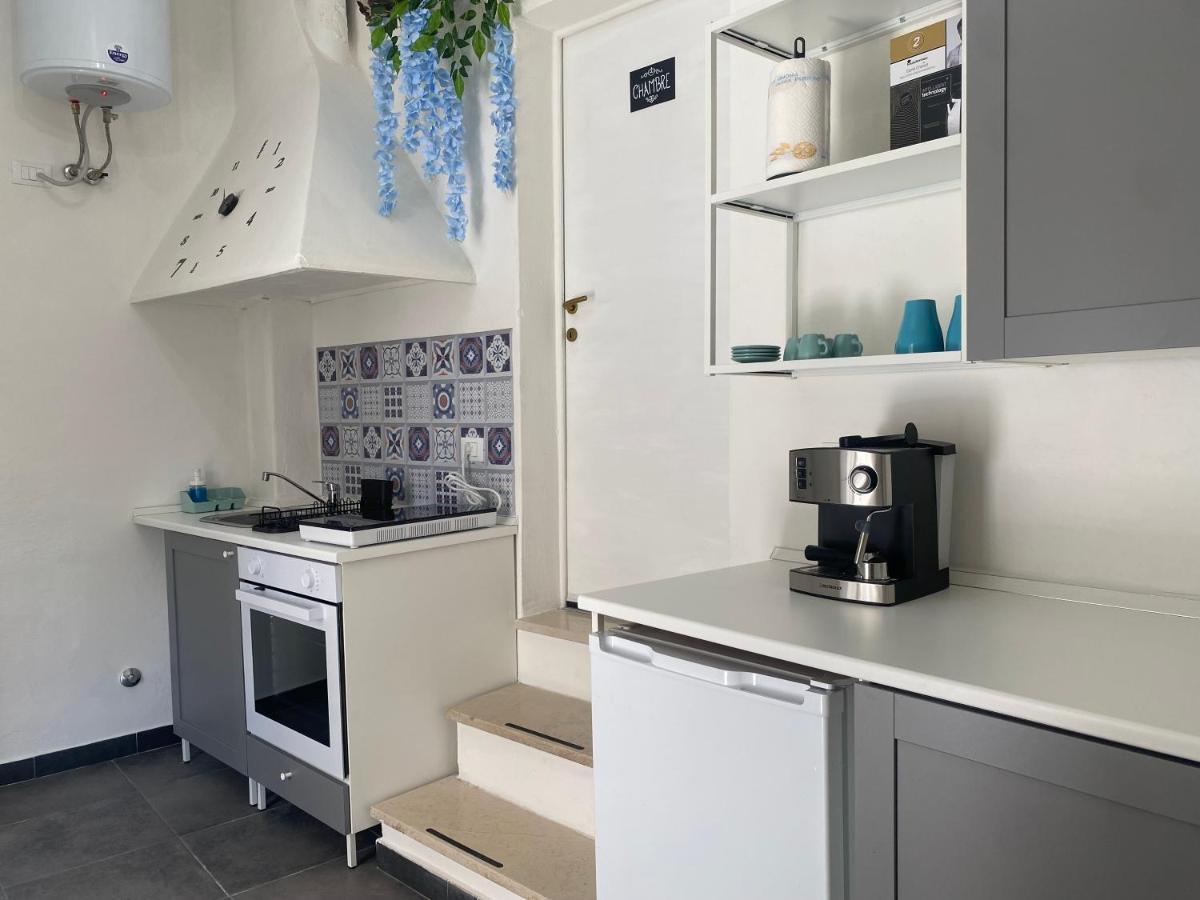 La Petite Maison Usigliano Eksteriør billede